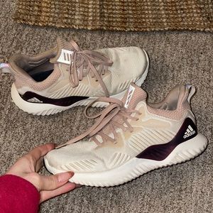 Women’s Adidas Alphabounce Sz 7.5 Pink/Purple/White